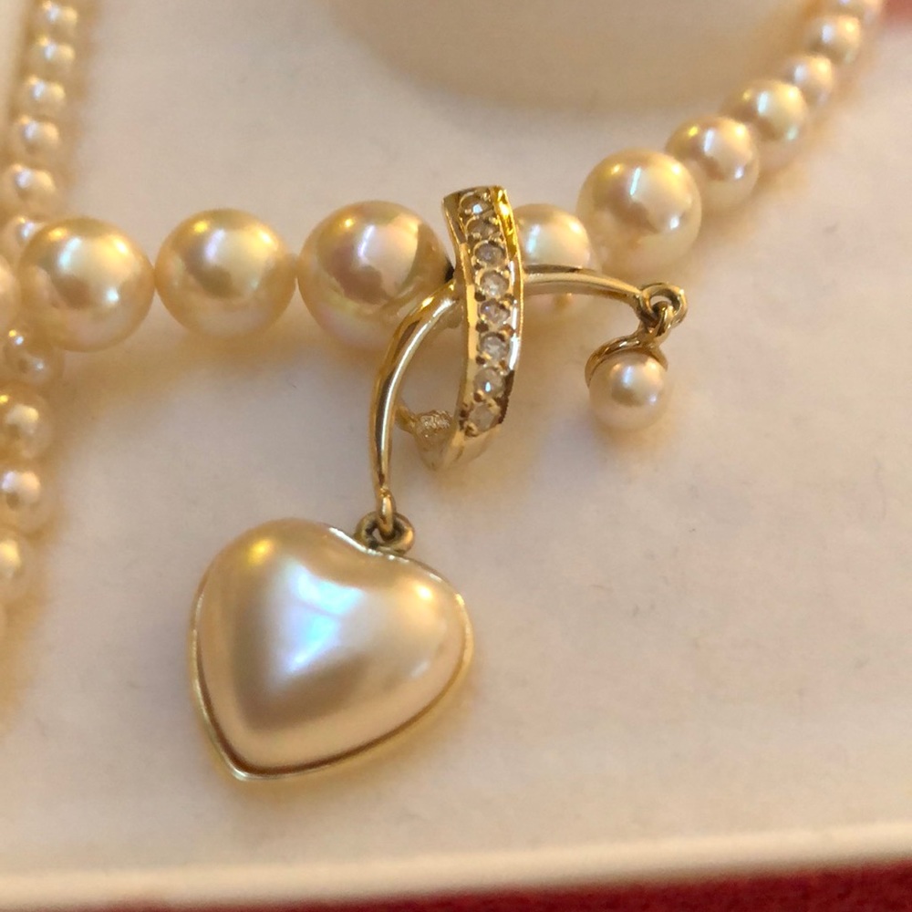 Spanish crafted pearl necklace with gift box